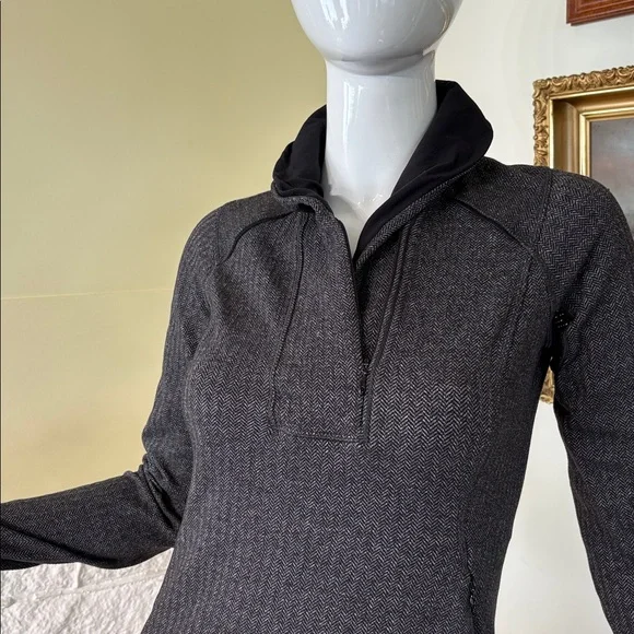Lululemon Think Fast Pullover - Picture 3 of 16